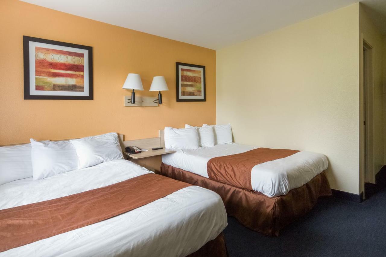 Days Inn By Wyndham New Philadelphia Eksteriør bilde