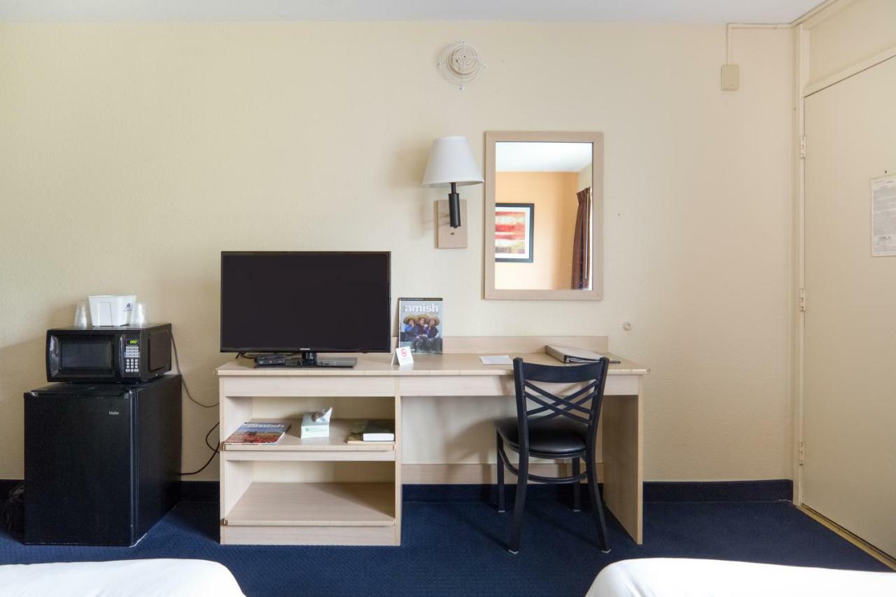 Days Inn By Wyndham New Philadelphia Eksteriør bilde